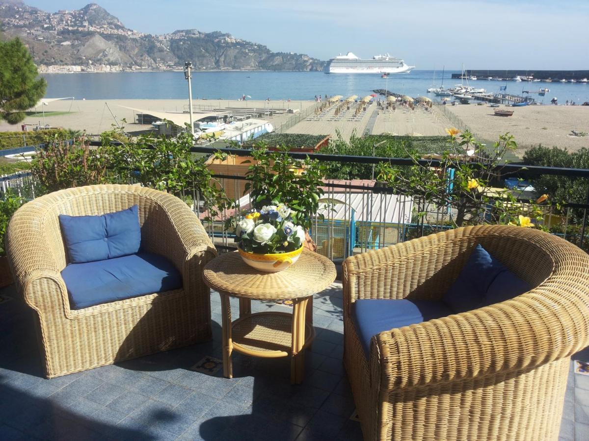 Terrazza Sul Mare Lejlighed Giardini Naxos Værelse billede