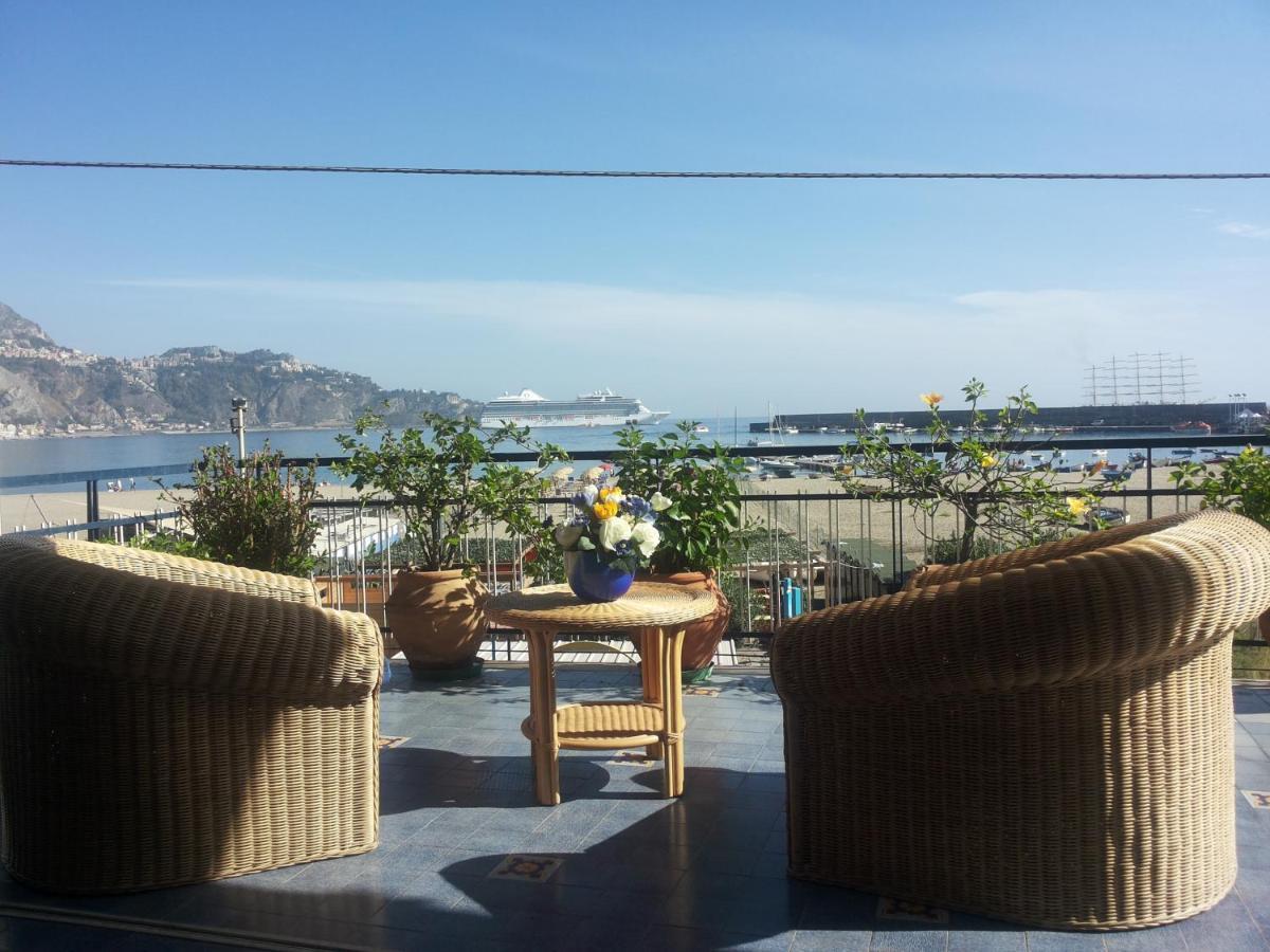 Terrazza Sul Mare Lejlighed Giardini Naxos Værelse billede